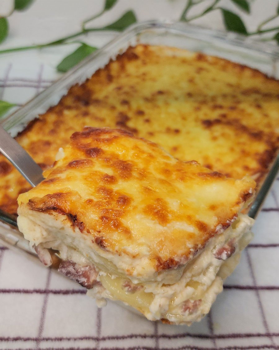 batata-gratinada-com-bacon-cremosa-saborosa-e-irresistivel-tamires-mota-1