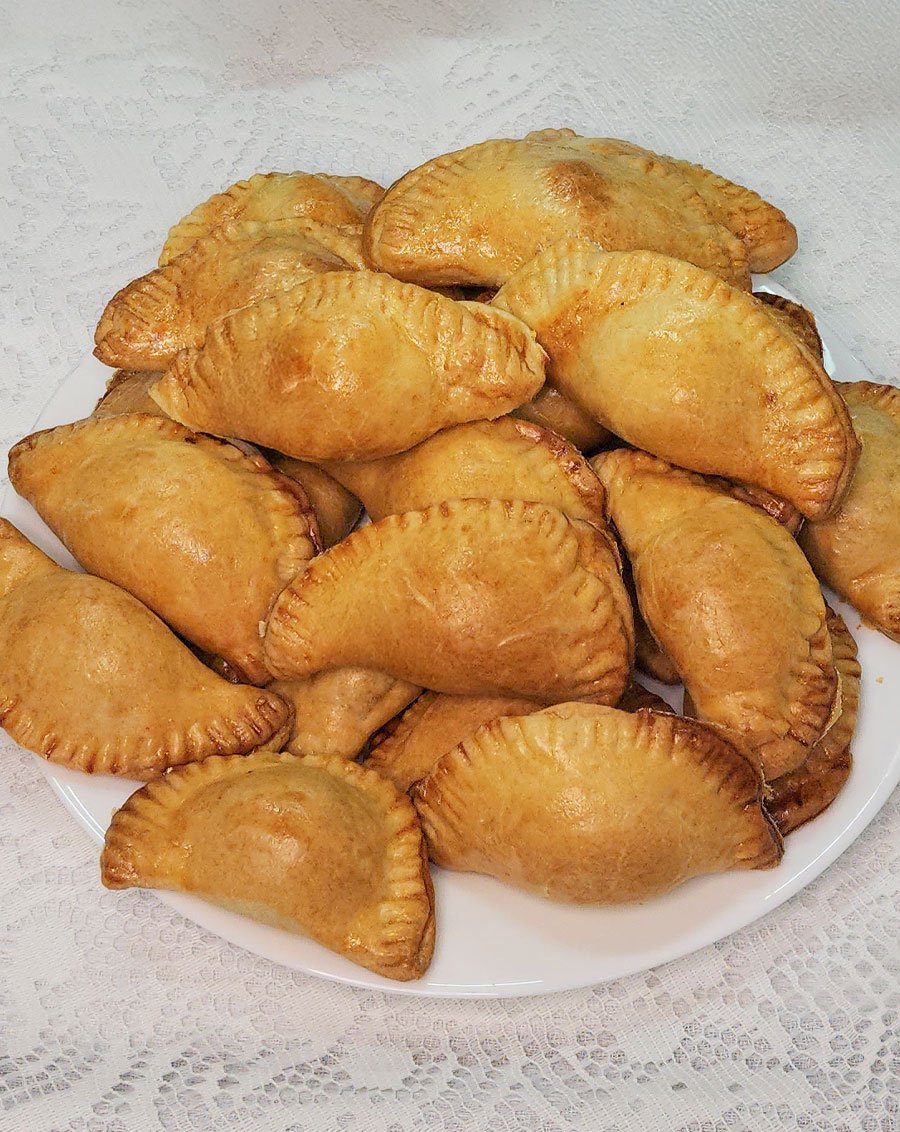 pastel-de-forno-com-2-ingredientes-massa-crocante-simples-e-deliciosa-tamires-mota-1