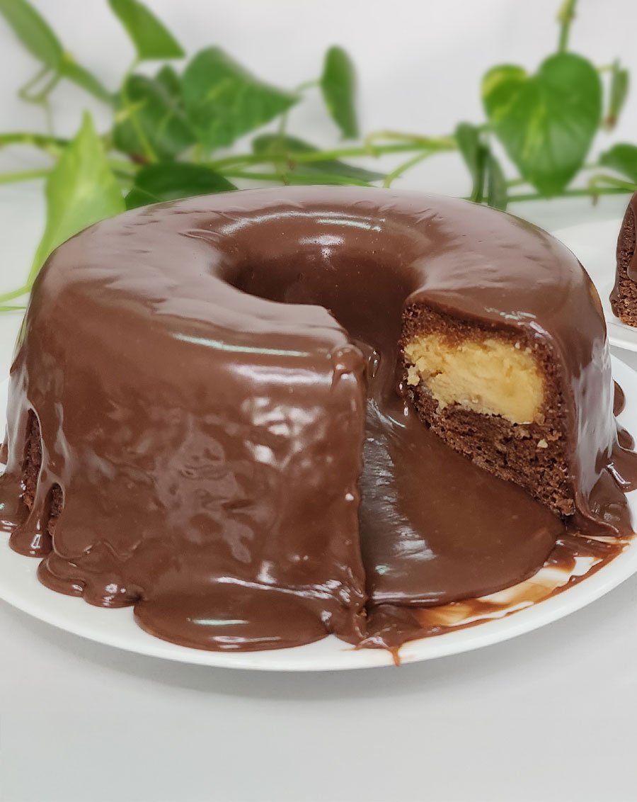 Bolo de Prestígio que já sai Recheado do Forno