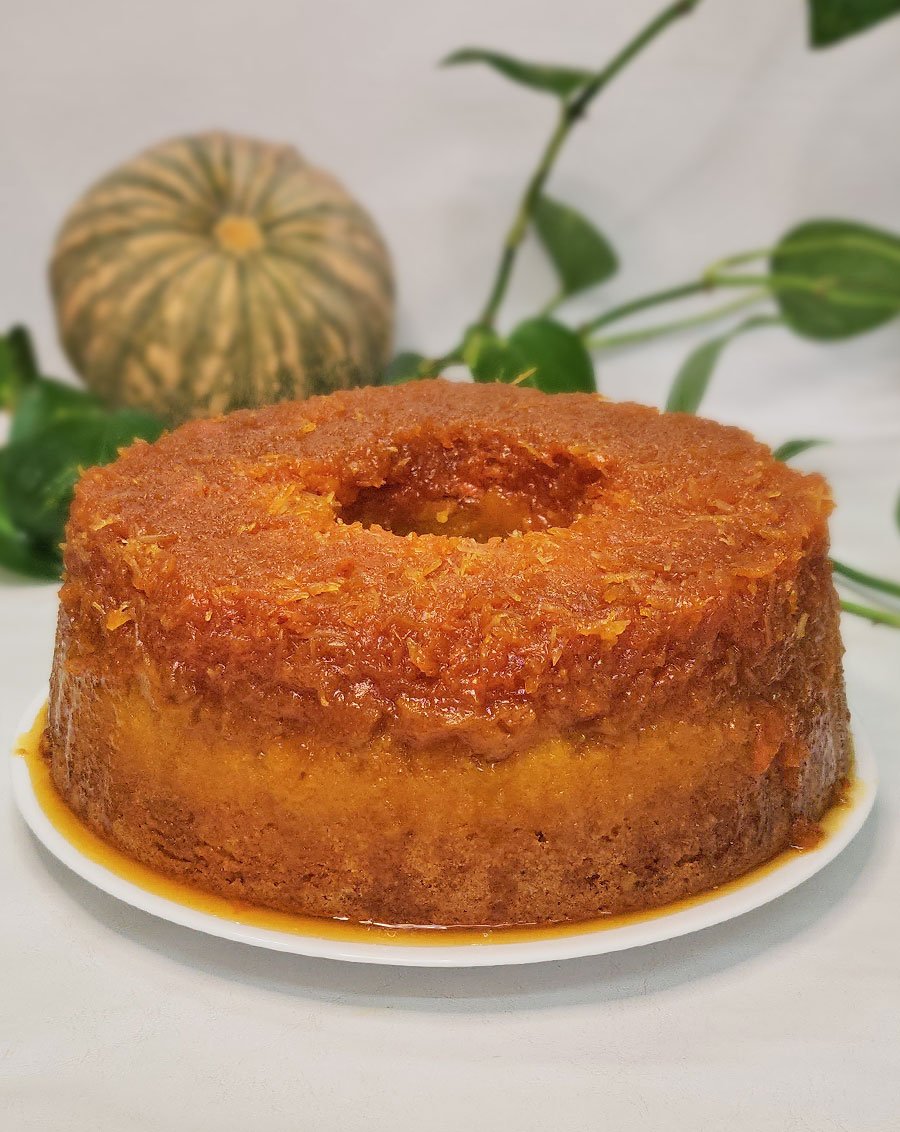 Bolo de Abóbora com Coco que Já Sai Recheado do Forno